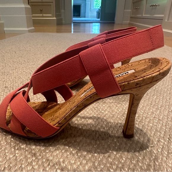 Manolo Blahnik pink scrappy sandal - Picture 2 of 5